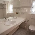 Ξενοδοχείο Goldene Lamm 4*