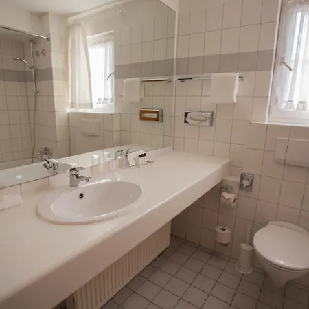 Hotell Goldene Lamm 4*